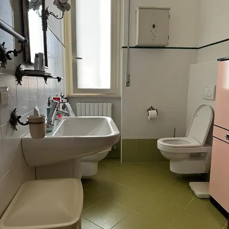 Lucky Primrose Apartment *